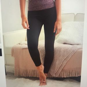 Aerie Move High Waisted 7/8 Legging